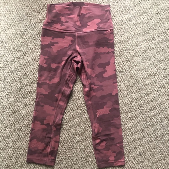 Lululemon Camo Align High Rise Crop 21 - Picture 2 of 4